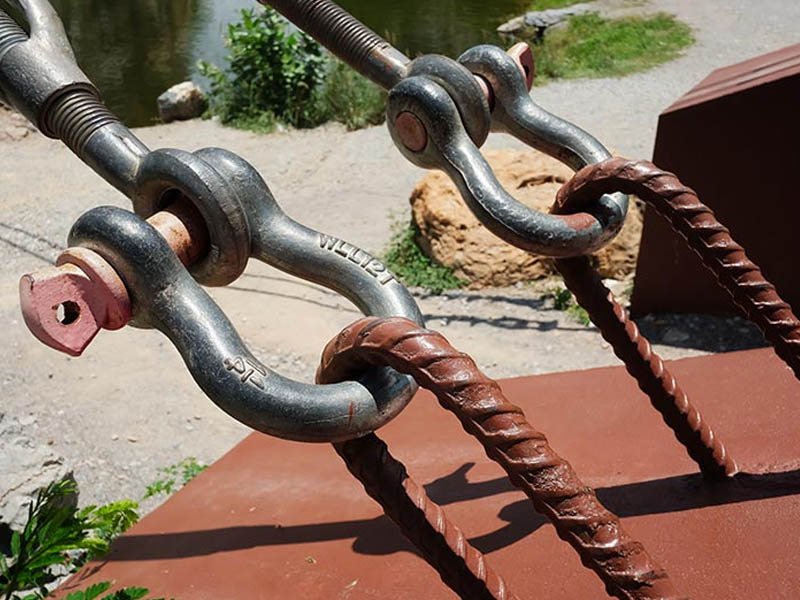 Differentiating Between the Common Kinds of Shackles